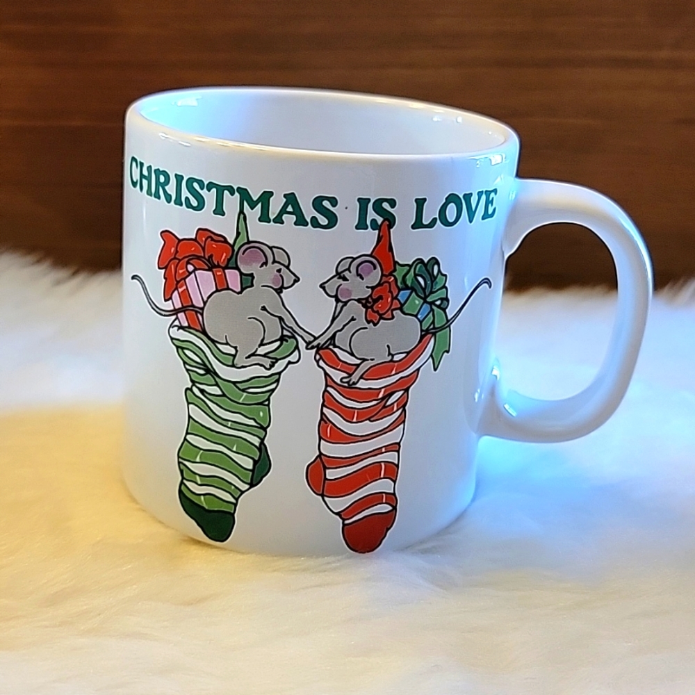 Vintage Christmas Is Love Russ Berries mug - Picture 1 of 4